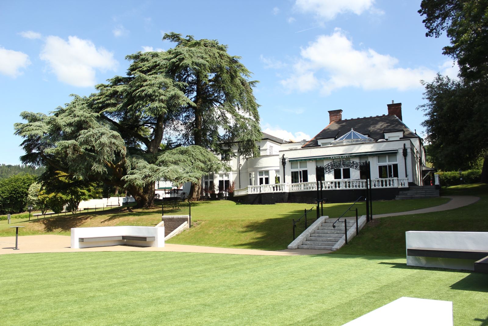 manor-parc-country-hotel